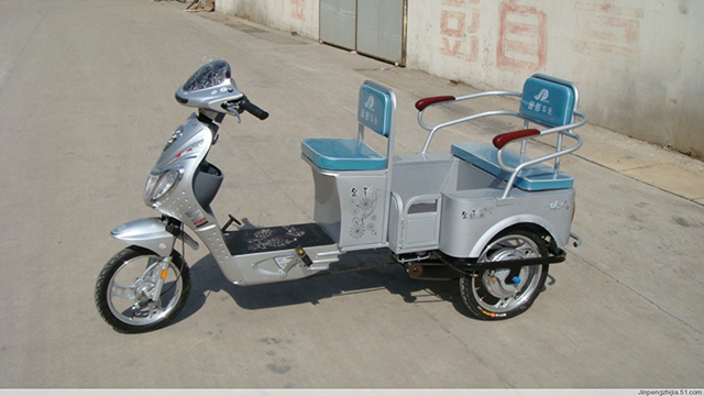 2004年 lol赛事竞猜1号车.jpg